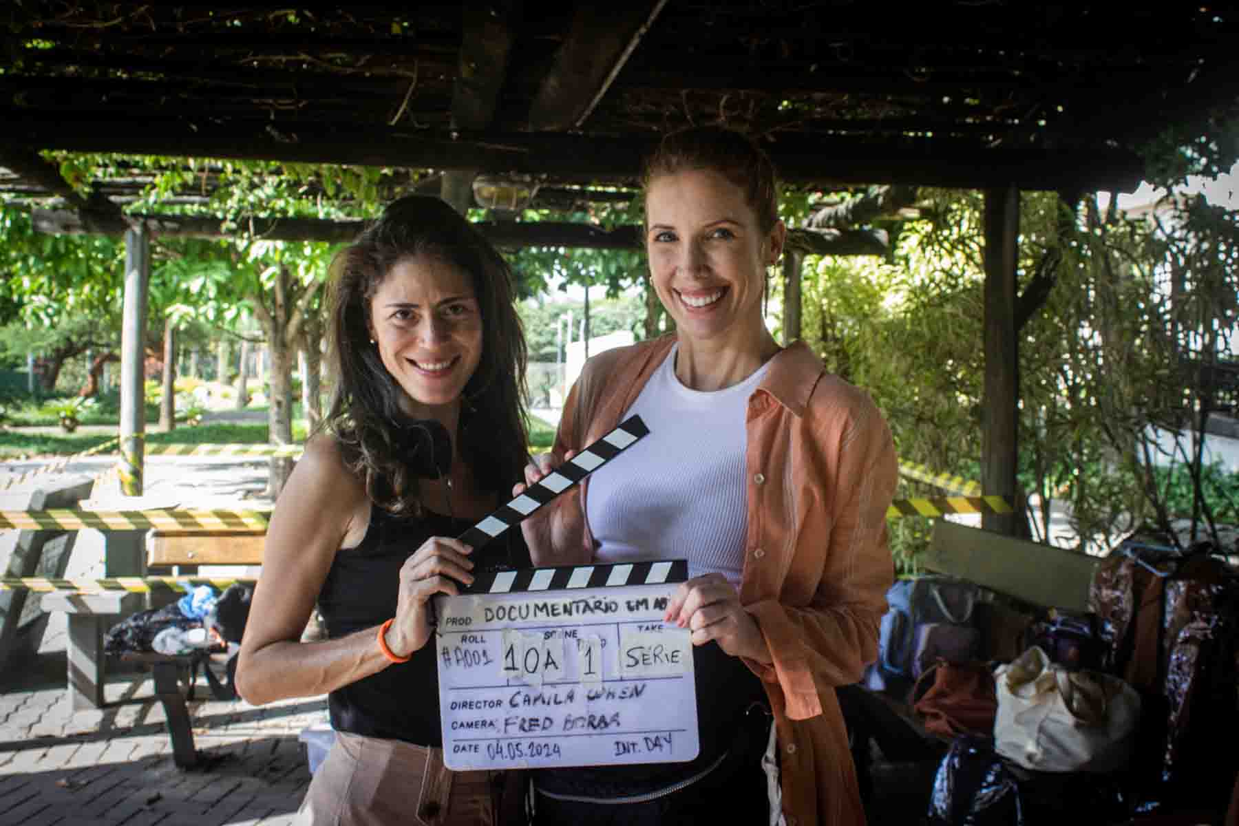 Diretora Camila Cohen e atriz Josi Larger em Documentário em Abismo - Crédito Pablo Siviero