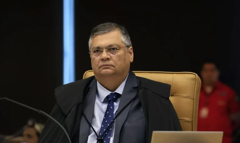 STF tem dois votos para manter execução de penas da trama golpista